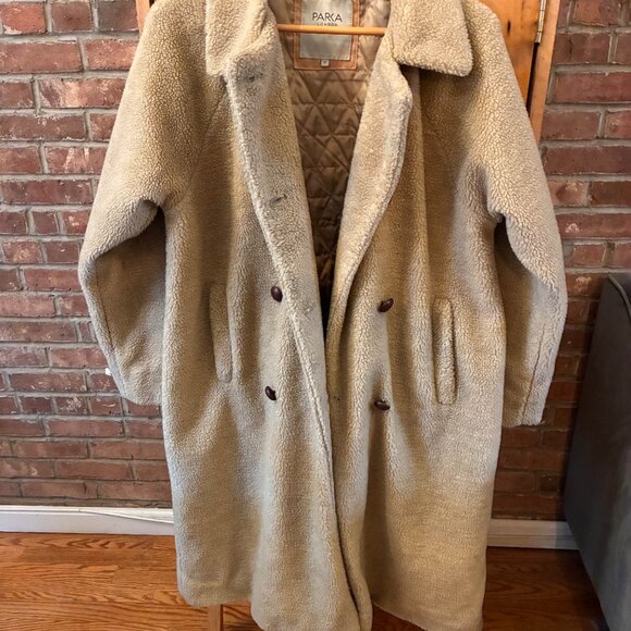 Parka London double breasted teddy coat. Camel color, size small. - Picture 2 of 3